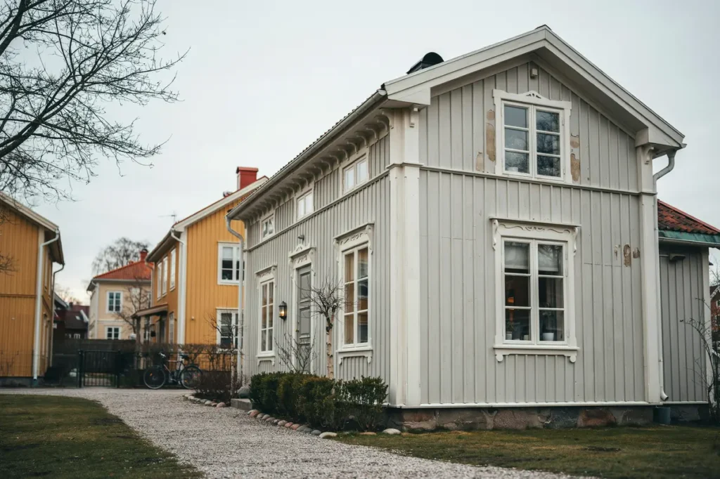 ge fasaden mer karakt r med utsmyckningar detaljerna som lyfter hela huset